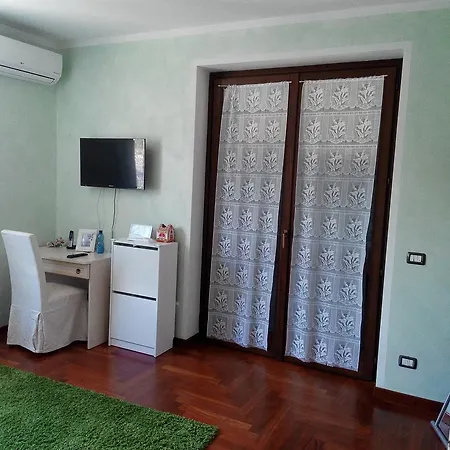 Le Viole Casa Famiglia Per Anziani Bed & Breakfast Mathi