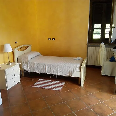 Bed & Breakfast Le Viole Casa Famiglia Per Anziani
