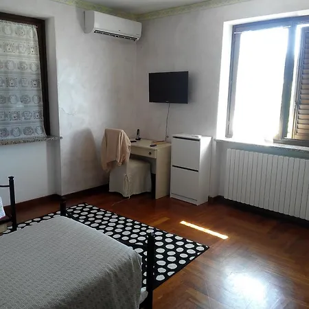 Bed & Breakfast Le Viole Casa Famiglia Per Anziani Mathi