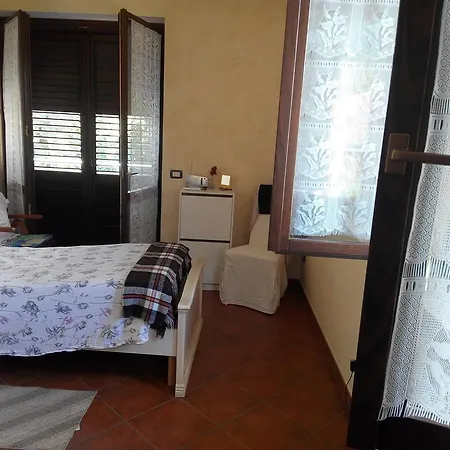 Bed & Breakfast Le Viole Casa Famiglia Per Anziani