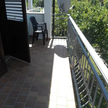 Bed & Breakfast Le Viole Casa Famiglia Per Anziani *